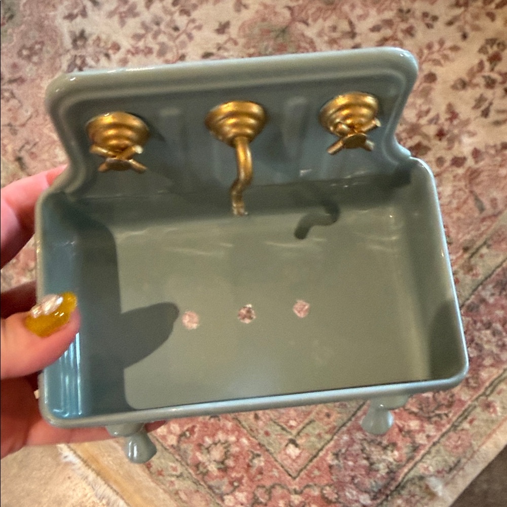 Vintage Style Green and Gold Soap Dish - Picture 6 of 9